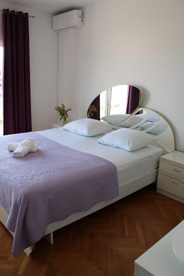 Apartments Renata Seget Donji Exterior photo